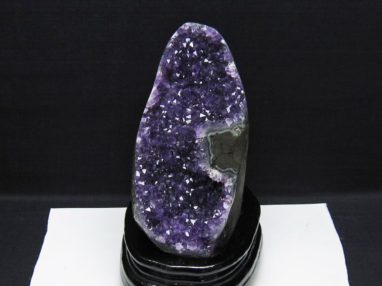 1.3Kg アメジスト クラスター ウルグアイ産 アメジスト 原石 amethyst 台座付属 一点物 182-8746