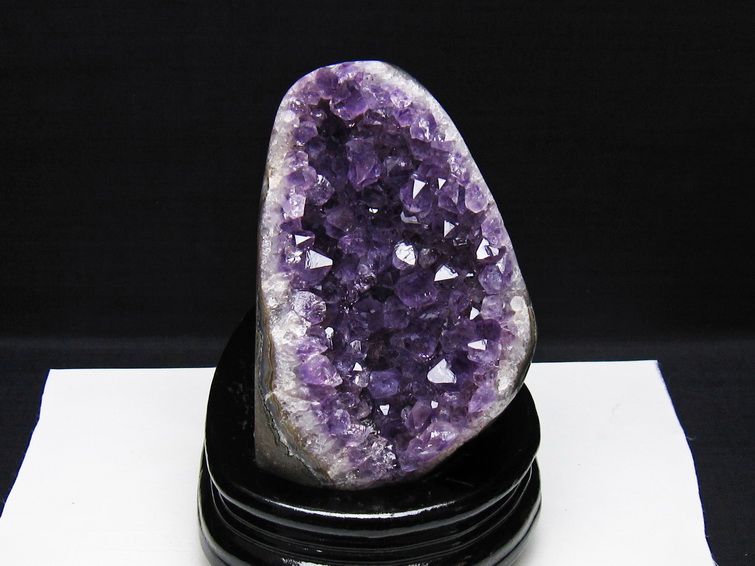 1.1Kg アメジスト 原石 ウルグアイ産 アメジスト クラスター amethyst 台座付属 一点物 182-8750