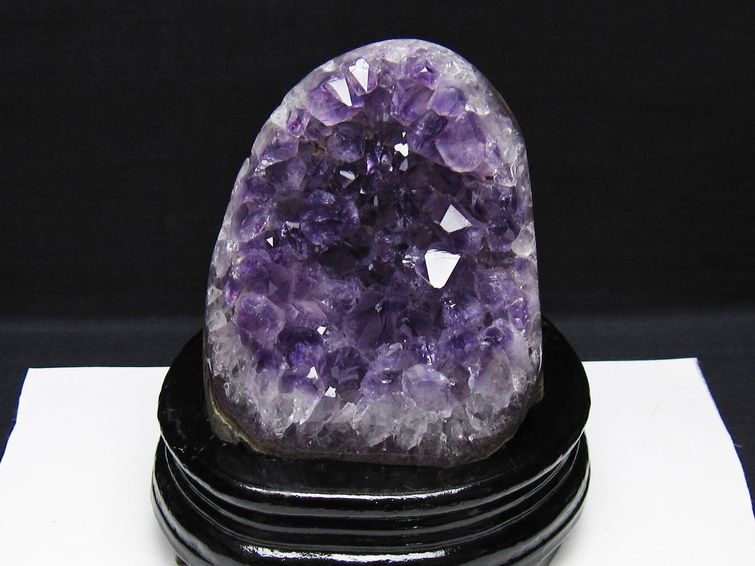 1.1Kg アメジスト クラスター ウルグアイ産 アメジスト 原石 amethyst 台座付属 一点物 182-8775