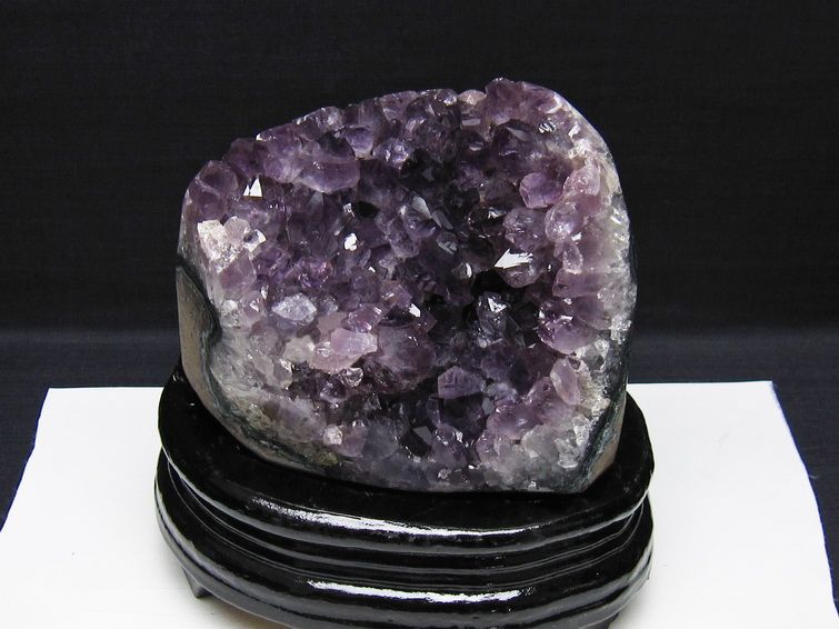 1.2Kg アメジスト クラスター ウルグアイ産 アメジスト 原石 amethyst 台座付属 一点物 182-8777