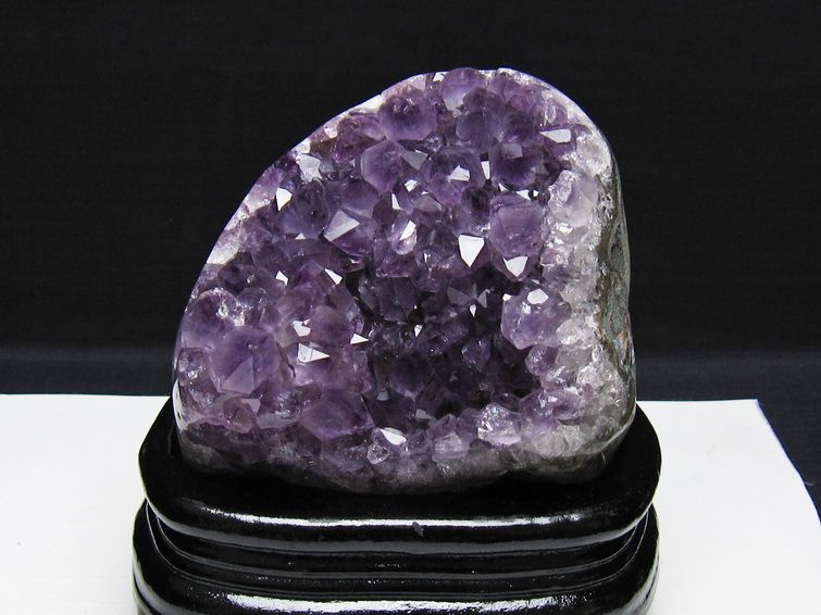 1.1Kg アメジスト クラスター ウルグアイ産 アメジスト 原石 amethyst 台座付属 一点物 182-8780