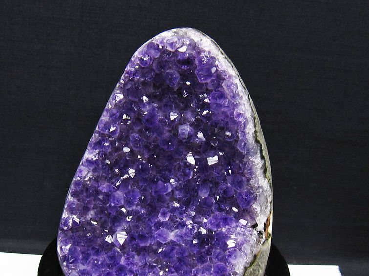 1Kg アメジスト クラスター ウルグアイ産 アメジスト 原石 amethyst 台座付属 一点物 182-8786
