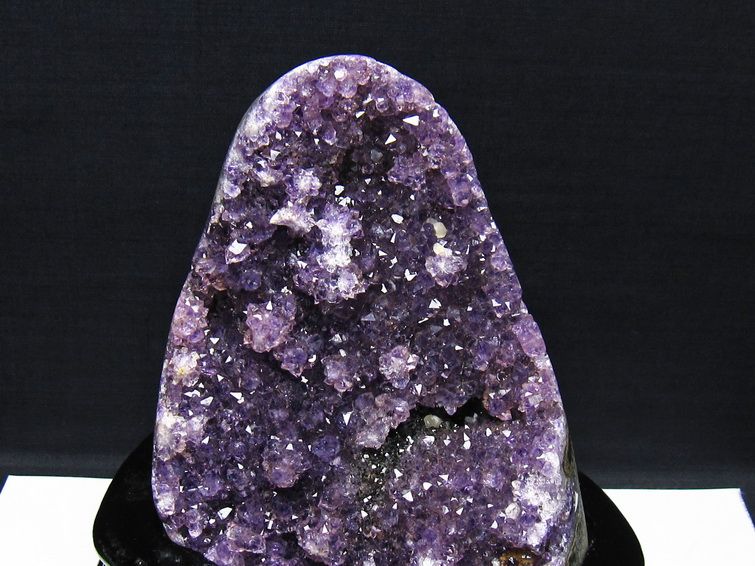 1Kg アメジスト クラスター ウルグアイ産 アメジスト 原石 amethyst 台座付属 一点物 182-8787