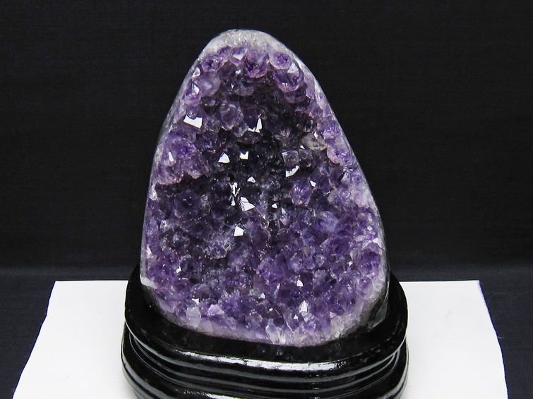 1.3Kg アメジスト クラスター ウルグアイ産 アメジスト 原石 amethyst 台座付属 一点物 182-8790