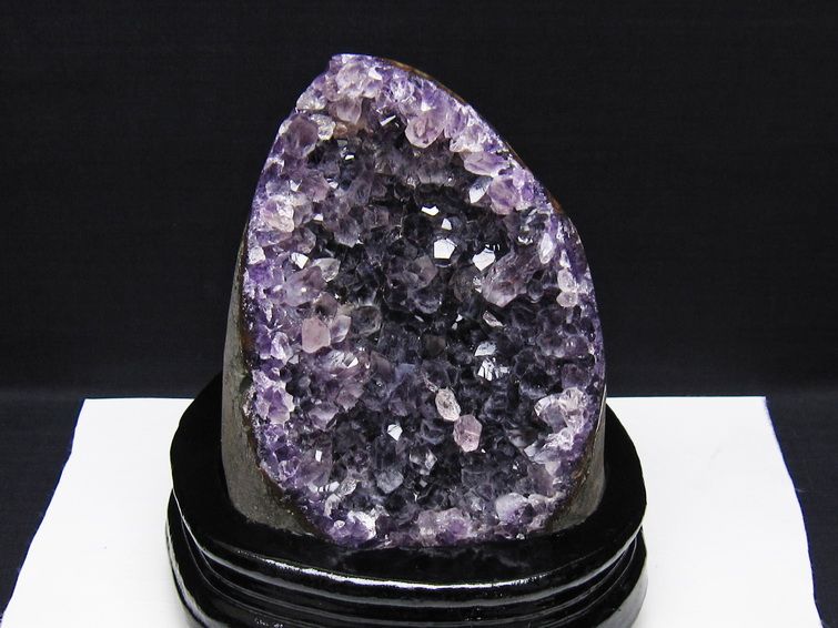 1.3Kg アメジスト 原石 ウルグアイ産 アメジスト クラスター amethyst 台座付属 一点物 182-8811