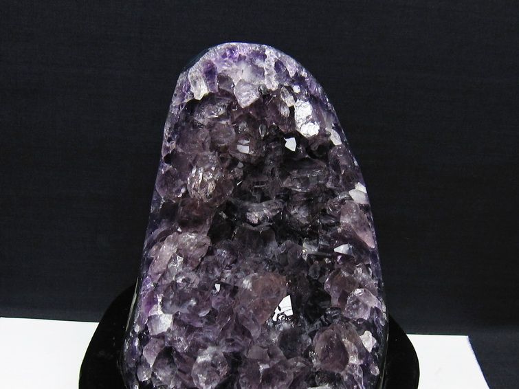 1.7Kg アメジスト 原石 ウルグアイ産 アメジスト クラスター amethyst 台座付属 一点物 182-8815