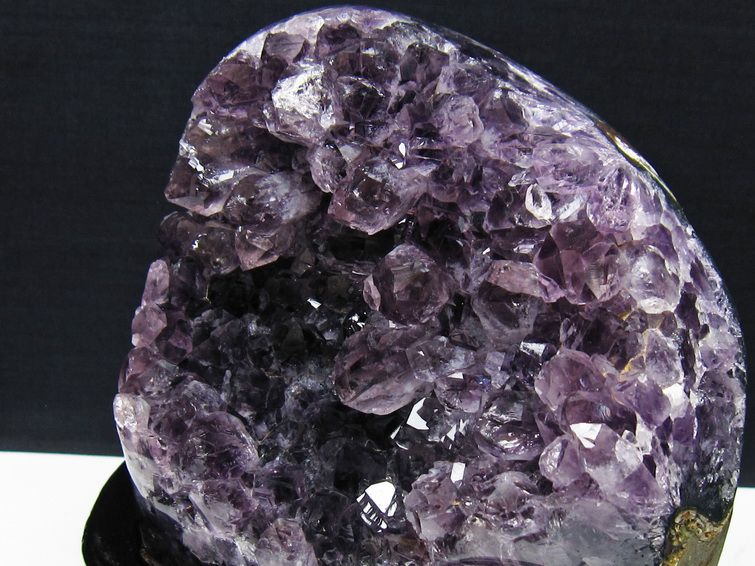 1.6Kg アメジスト 原石 ウルグアイ産 アメジスト クラスター amethyst 台座付属 一点物 182-8817
