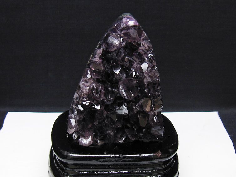 アメジスト クラスター ウルグアイ産 アメジスト 原石 amethyst 台座付属 一点物 182-8831