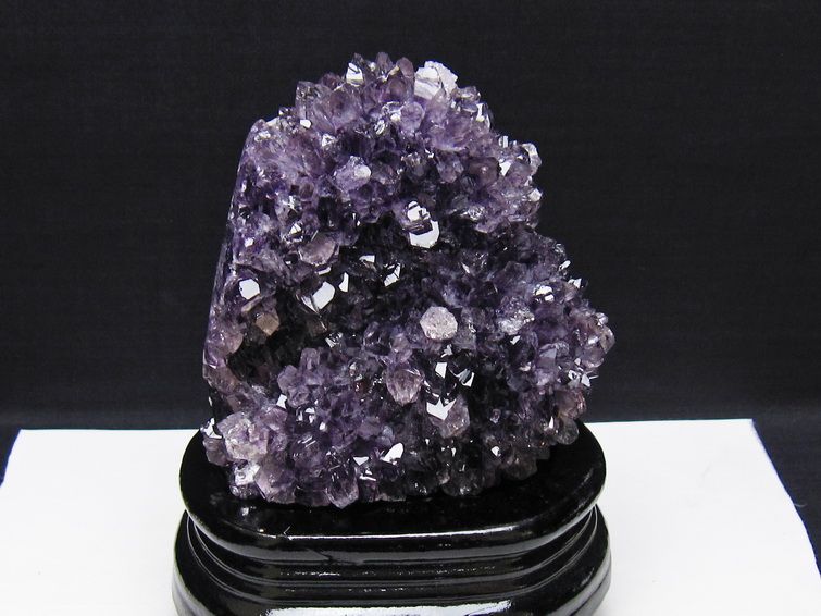 アメジスト クラスター ウルグアイ産 アメジスト 原石 amethyst 台座付属 一点物 182-8832