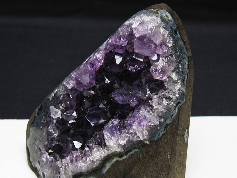 アメジスト クラスター ウルグアイ産 アメジスト 原石 amethyst 一点物 182-8837