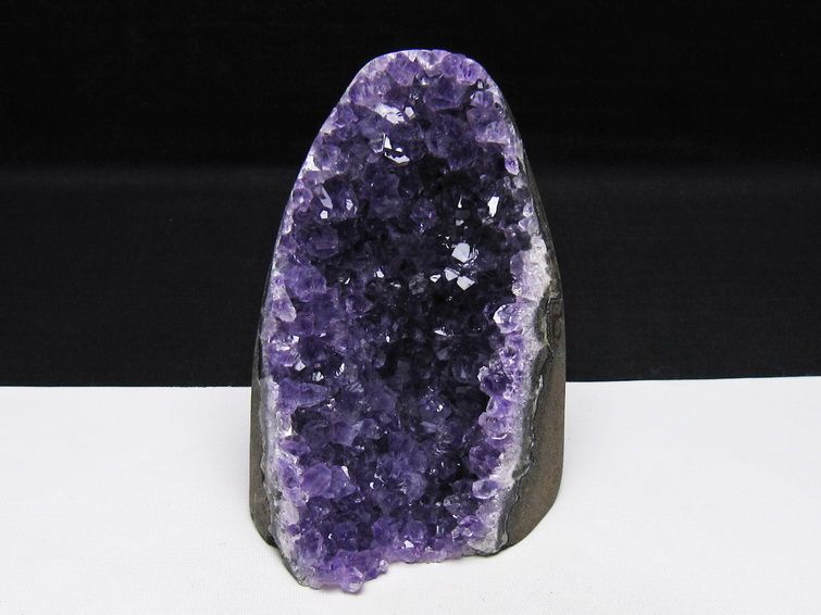 アメジスト クラスター ウルグアイ産 アメジスト 原石 amethyst 一点物 182-8883