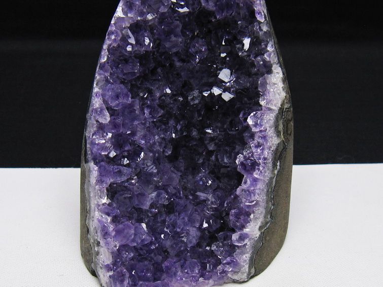 アメジスト クラスター ウルグアイ産 アメジスト 原石 amethyst 一点物 182-8883