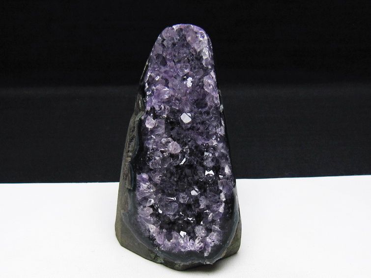 アメジスト クラスター ウルグアイ産 アメジスト 原石 amethyst 一点物 182-8886