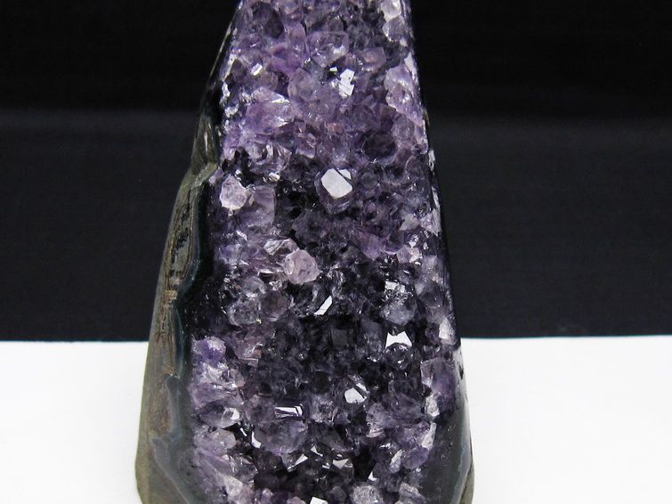 アメジスト クラスター ウルグアイ産 アメジスト 原石 amethyst 一点物 182-8886