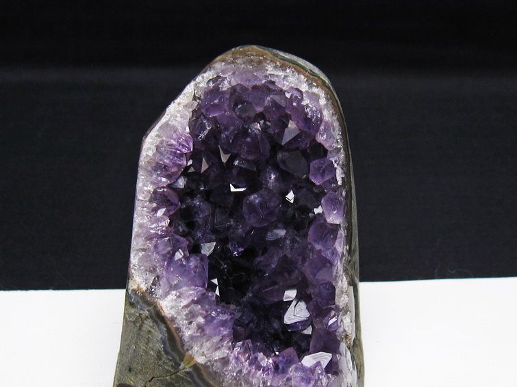 アメジスト クラスター ウルグアイ産 アメジスト 原石 amethyst 一点物 182-8894