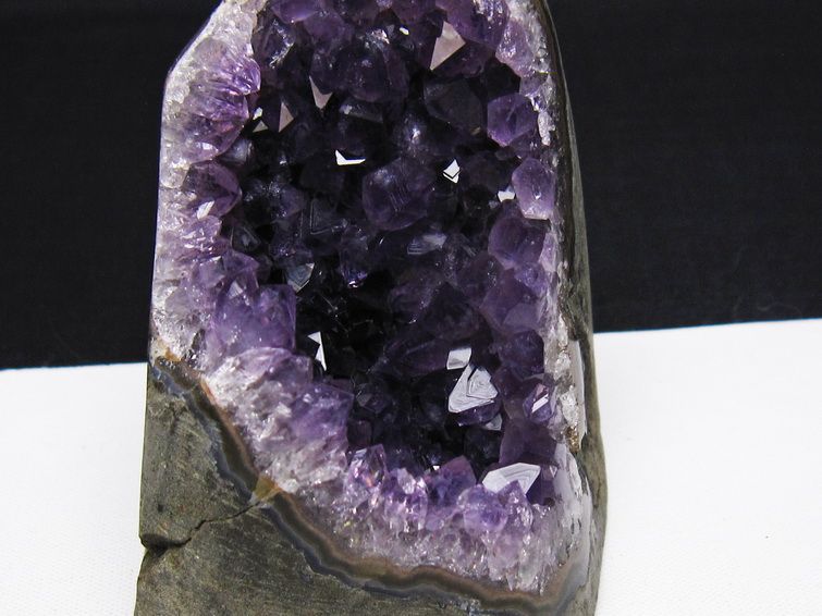 アメジスト クラスター ウルグアイ産 アメジスト 原石 amethyst 一点物 182-8894
