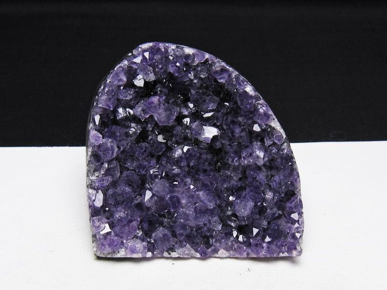 アメジスト クラスター ウルグアイ産 アメジスト 原石 amethyst 一点物 182-8897