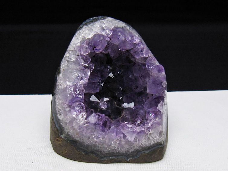 アメジスト クラスター ウルグアイ産 アメジスト 原石 amethyst 一点物 182-8900