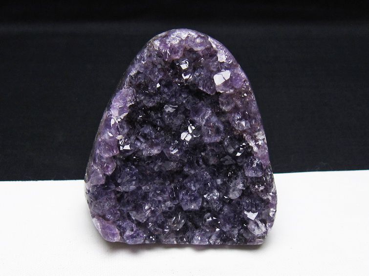 アメジスト クラスター ウルグアイ産 アメジスト 原石 amethyst 一点物 182-8905