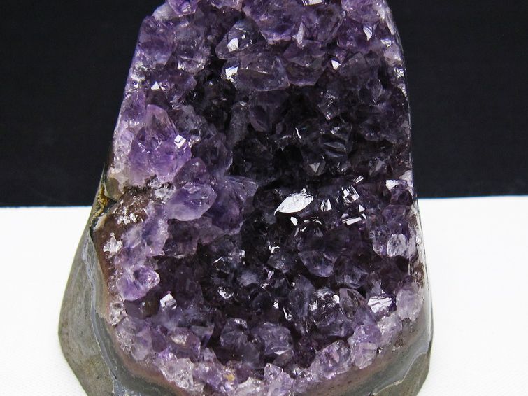 アメジスト クラスター ウルグアイ産 アメジスト 原石 amethyst 一点物 182-8908