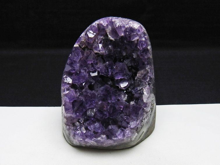 アメジスト クラスター ウルグアイ産 アメジスト 原石 amethyst 一点物 182-8954