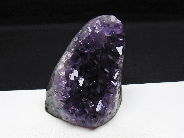 アメジスト クラスター ウルグアイ産 アメジスト 原石 amethyst 一点物 182-8973