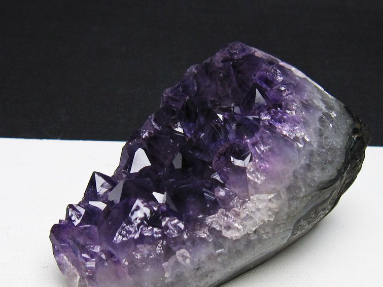アメジスト クラスター ウルグアイ産 アメジスト 原石 amethyst 一点物 182-8973