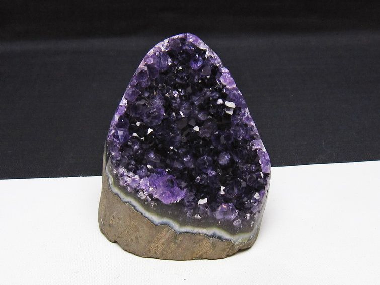 アメジスト クラスター ウルグアイ産 アメジスト 原石 amethyst 一点物 182-8976