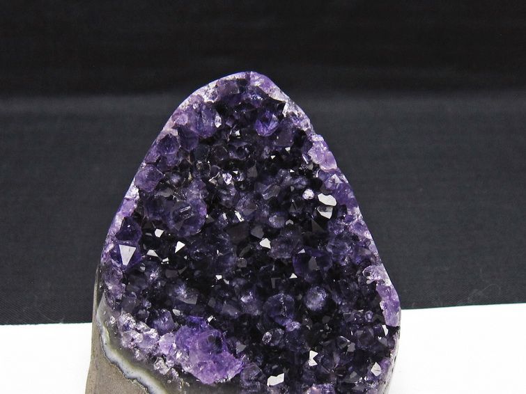 アメジスト クラスター ウルグアイ産 アメジスト 原石 amethyst 一点物 182-8976