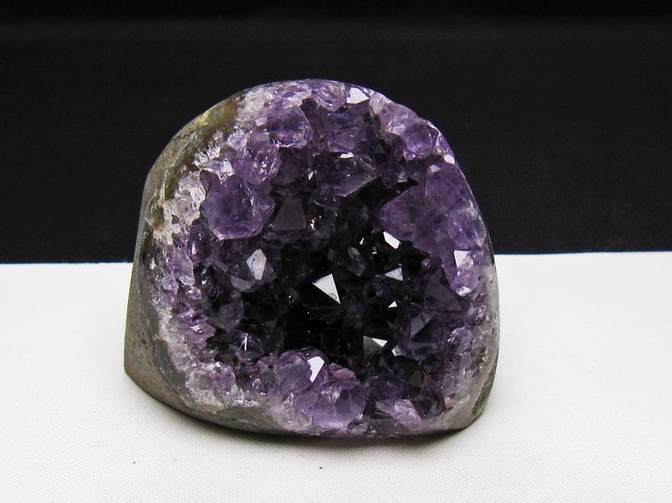 アメジスト クラスター ウルグアイ産 アメジスト 原石 amethyst 一点物 182-8979