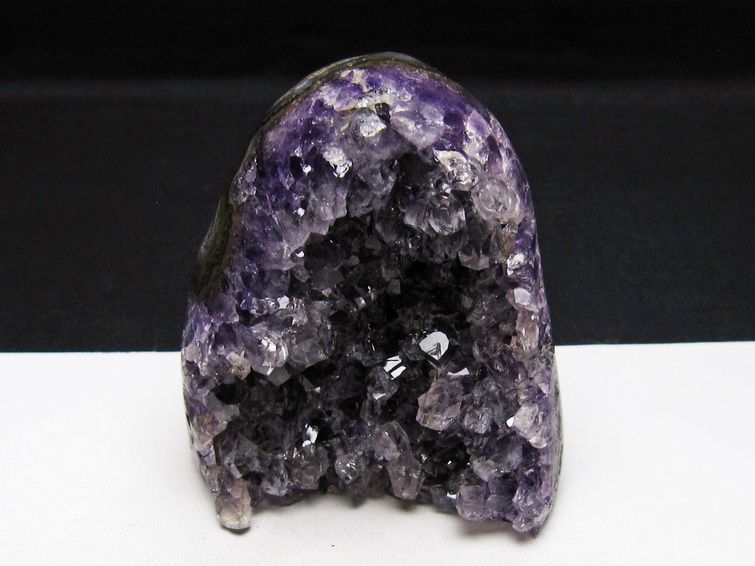アメジスト クラスター ウルグアイ産 アメジスト 原石 amethyst 一点物 182-8989
