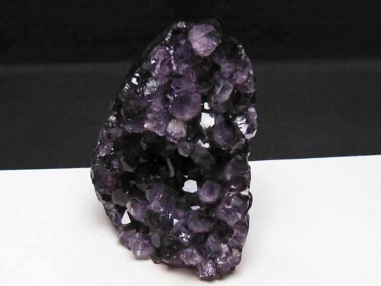 アメジスト クラスター ウルグアイ産 アメジスト 原石 amethyst 一点物 182-8991