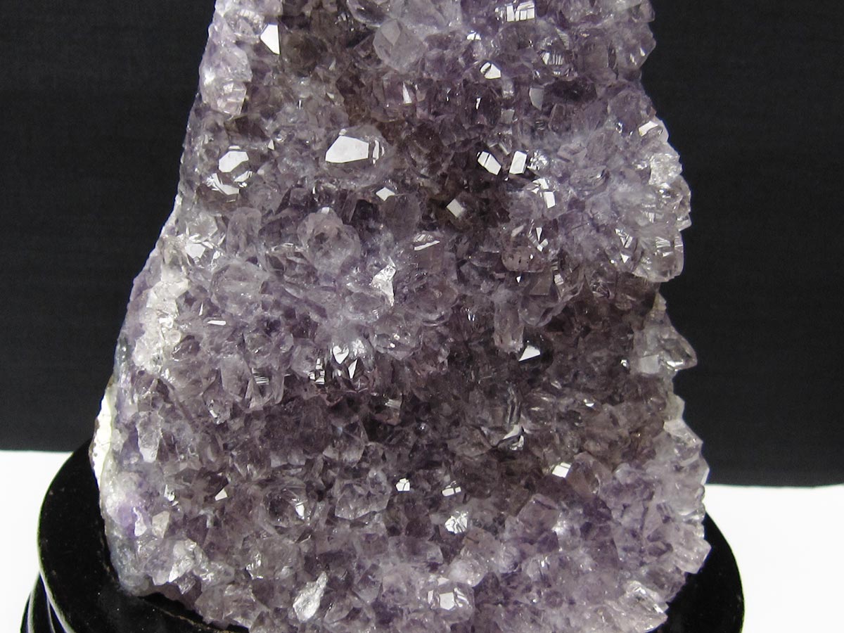 アメジスト クラスター 1.9Kg ウルグアイ産 アメジスト 原石 台座付属 一点物 182-9056