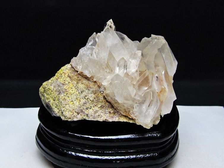 水晶 クラスター マダガスカル産 台座付属 水晶 原石 一点物 182-9282