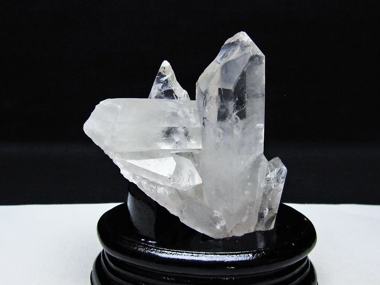 水晶 クラスター マダガスカル産 台座付属 水晶 原石 一点物 182-9289