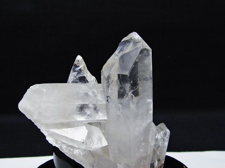 水晶 クラスター マダガスカル産 台座付属 水晶 原石 一点物 182-9289