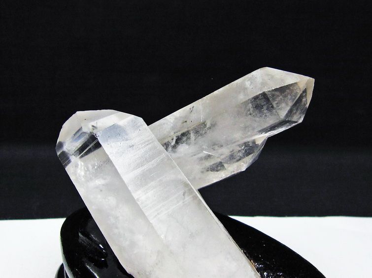 水晶 クラスター マダガスカル産 台座付属 水晶 原石 一点物 182-9301