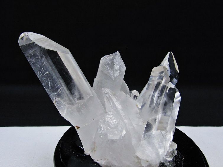 水晶 クラスター マダガスカル産 台座付属 水晶 原石 一点物 182-9302