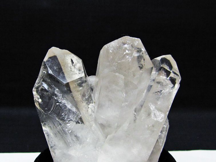 水晶 クラスター マダガスカル産 台座付属 水晶 原石 一点物 182-9307