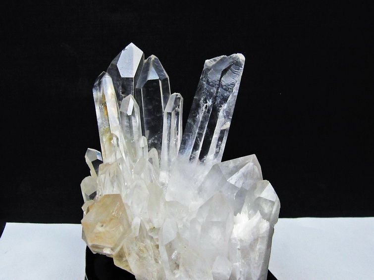 水晶 クラスター マダガスカル産 台座付属 水晶 原石 一点物 182-9347