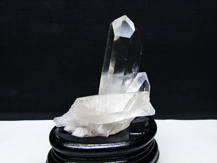 水晶 クラスター マダガスカル産 台座付属 水晶 原石 一点物 182-9359