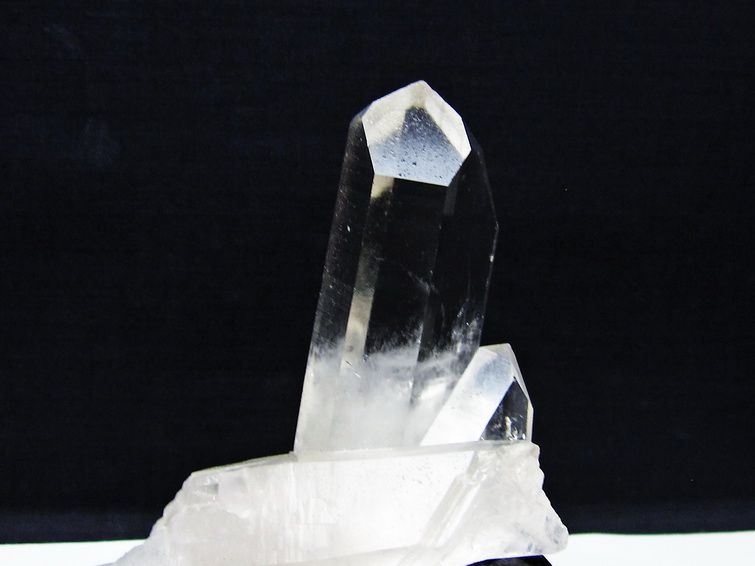 水晶 クラスター マダガスカル産 台座付属 水晶 原石 一点物 182-9359