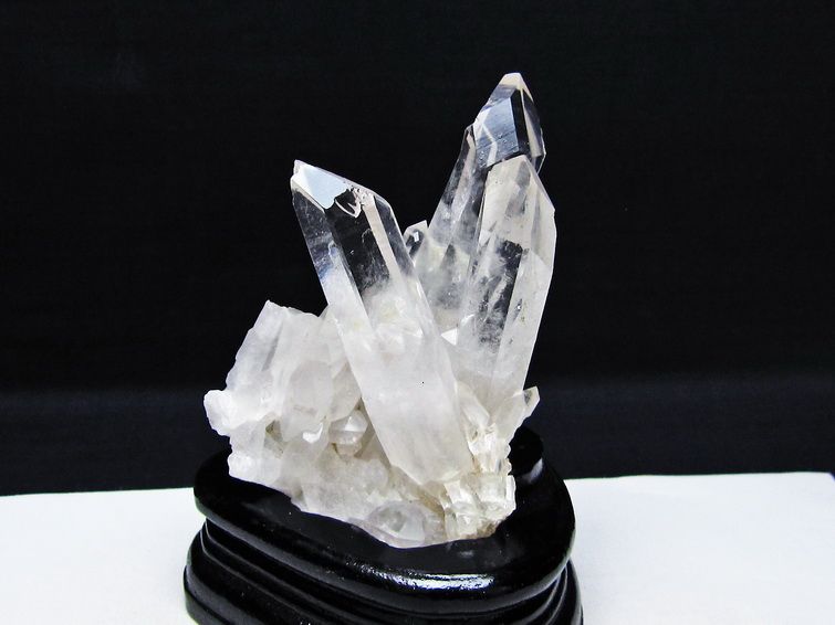 水晶 クラスター マダガスカル産 台座付属 水晶 原石 一点物 182-9381