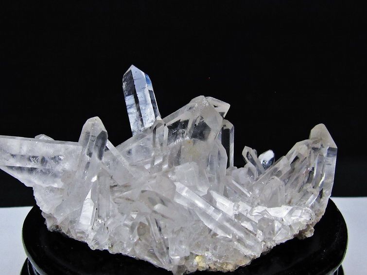 水晶 クラスター マダガスカル産 台座付属 水晶 原石 一点物 182-9388