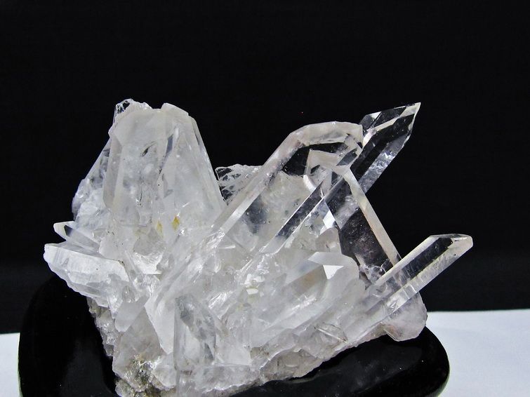 水晶 クラスター マダガスカル産 台座付属 水晶 原石 一点物 182-9393