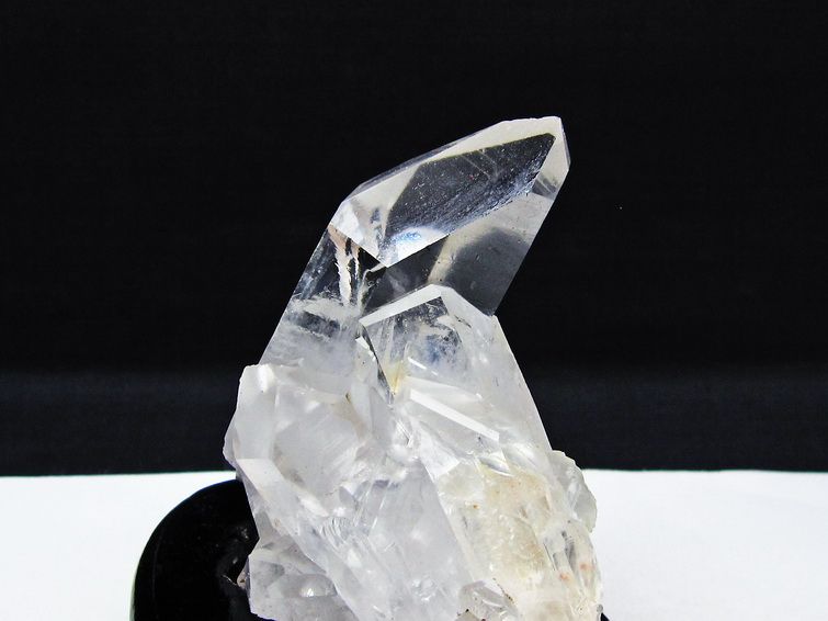 水晶 クラスター マダガスカル産 台座付属 水晶 原石 一点物 182-9397