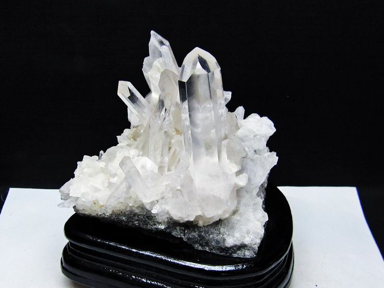 1.1Kg 水晶 クラスター マダガスカル産 台座付属 水晶 原石 一点物 182-9431