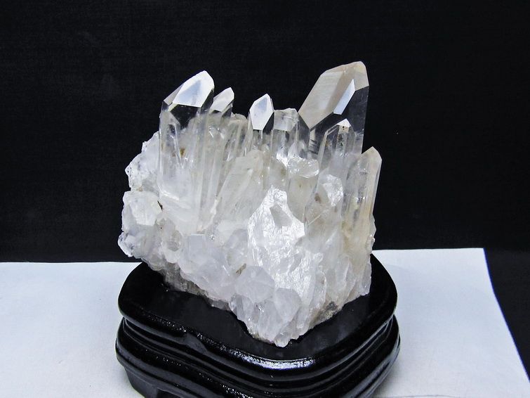 1.1Kg 水晶 クラスター マダガスカル産 台座付属 水晶 原石 一点物 182-9435