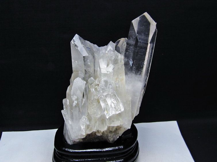 1.5Kg 水晶 クラスター マダガスカル産 台座付属 水晶 原石 一点物 182-9441