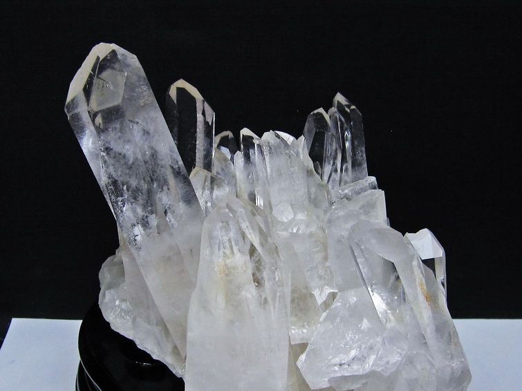 1.9Kg 水晶 クラスター マダガスカル産 台座付属 水晶 原石 一点物 182-9445